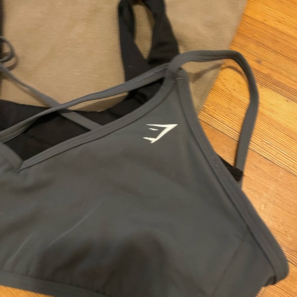 Gymshark Women’s Size M Tank Top and Sports Bras Bundle! - Picture 4 of 4